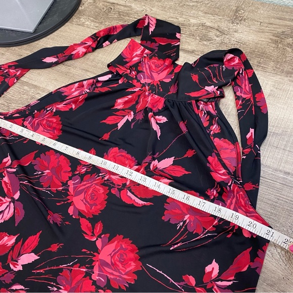 Express Tie Neck Halter Sleeveless Top - Picture 9 of 11